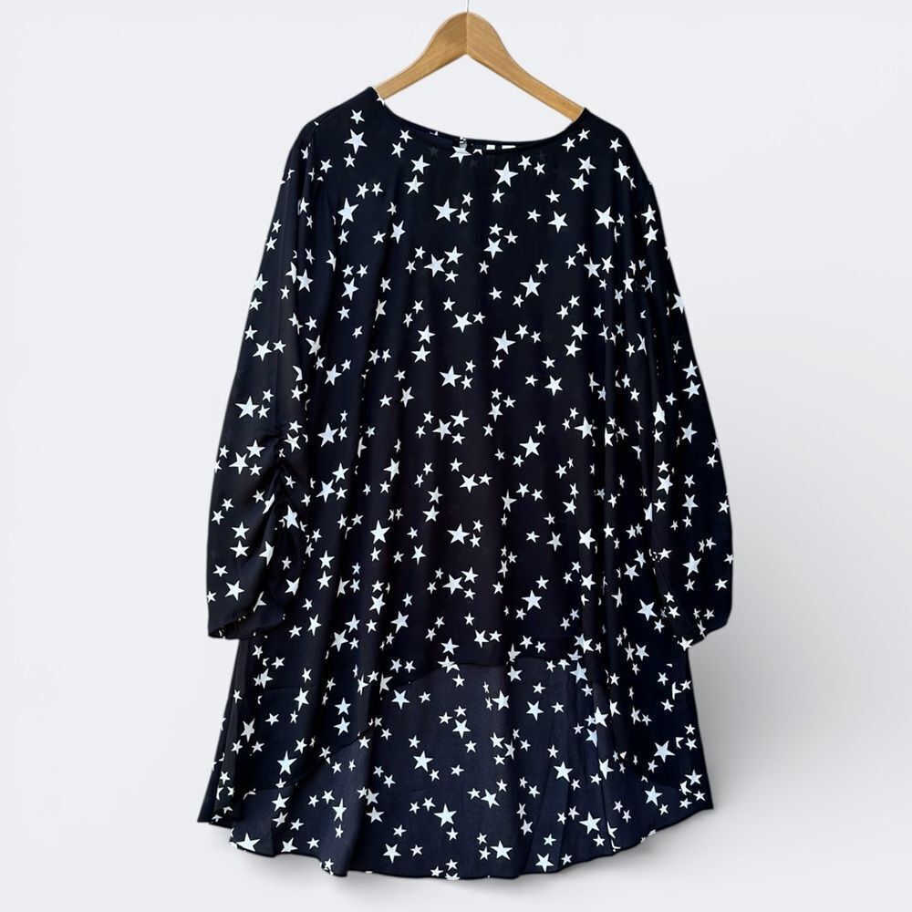 🎉5 for $45🎉 Cato top blouse shirt size 22W/24W star print